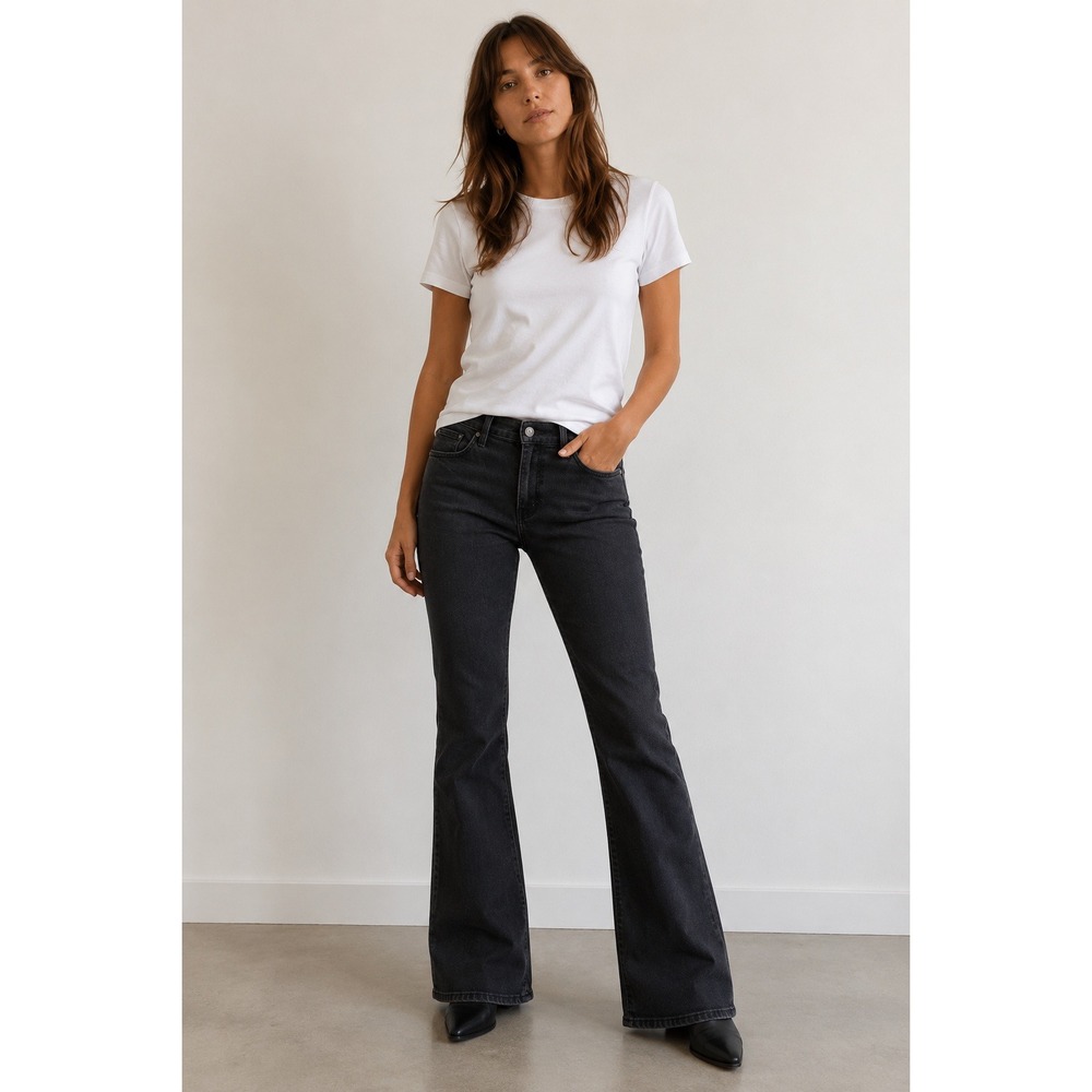 Levis Jeans Womens 4 Black Classic Bootcut Denim Retro Essential